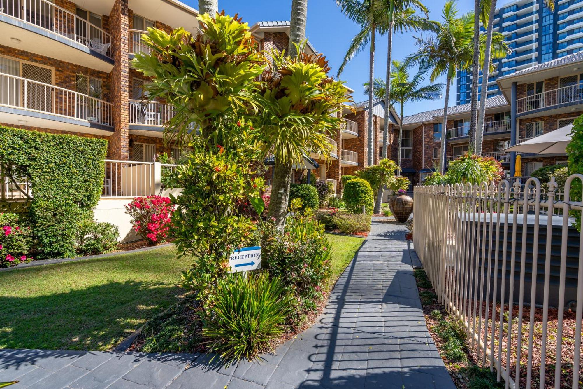 Aparthotel Oceanside Cove Gold Coast Exterior foto