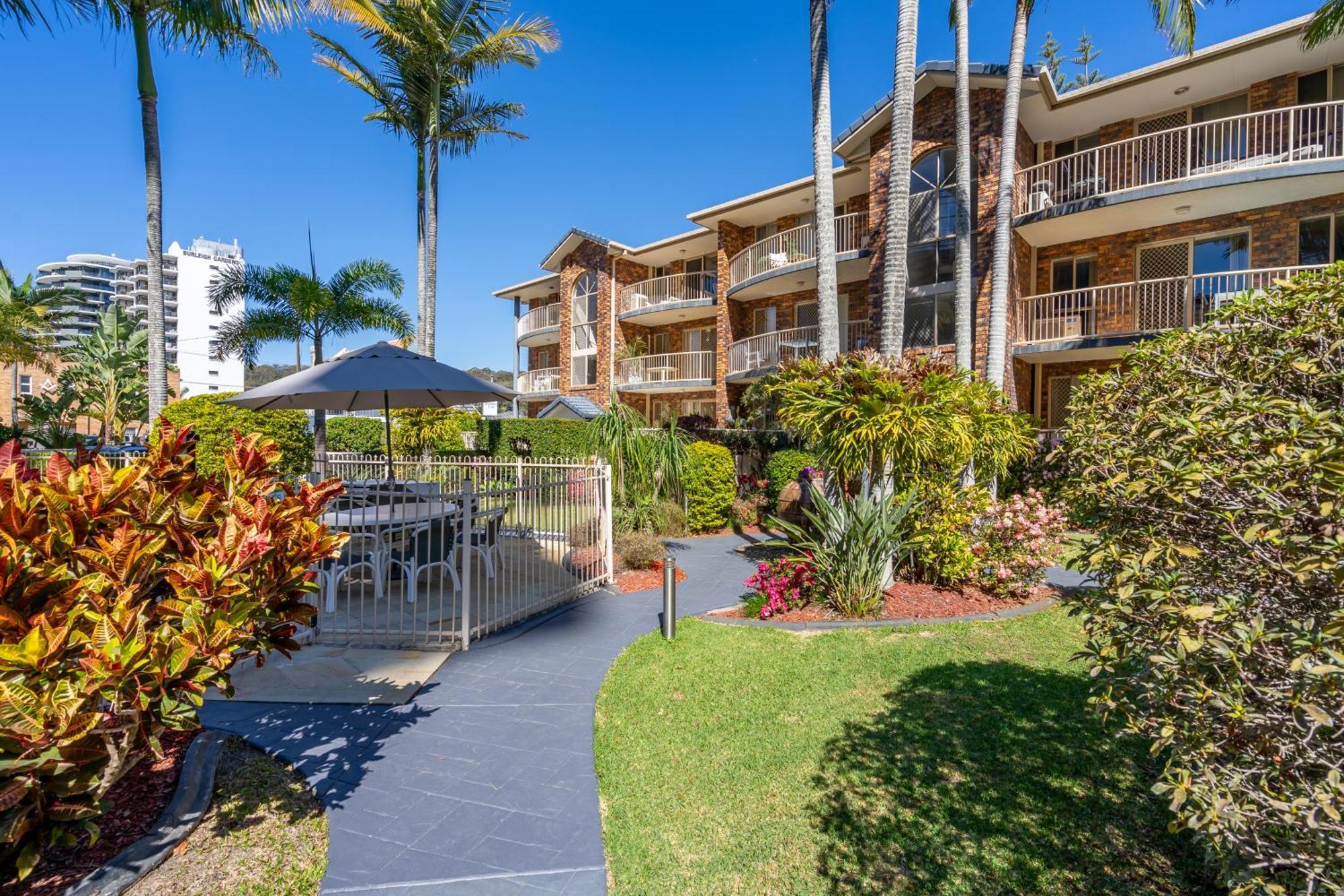 Aparthotel Oceanside Cove Gold Coast Exterior foto